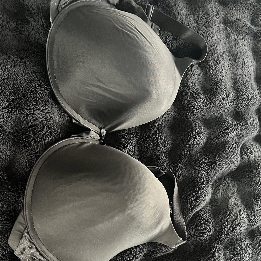 Wonderbra Classic Black Bra